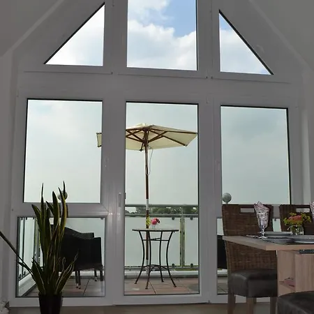 Steuerbord הורומרזיל